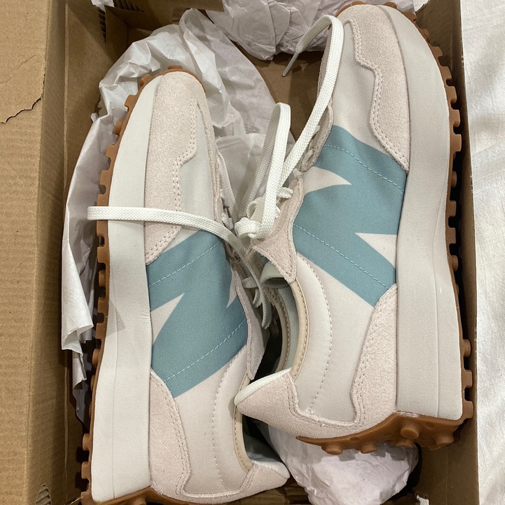 New Balance 327 Moonbeam 7.5